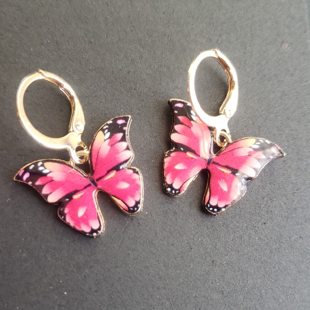 Pink Butterfly Earrings 🦋
